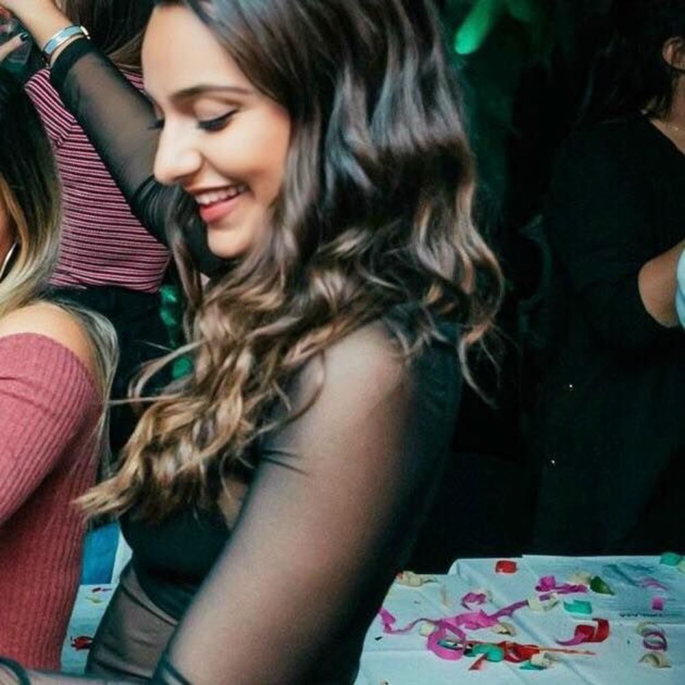 Meet your Posher, Angeliki